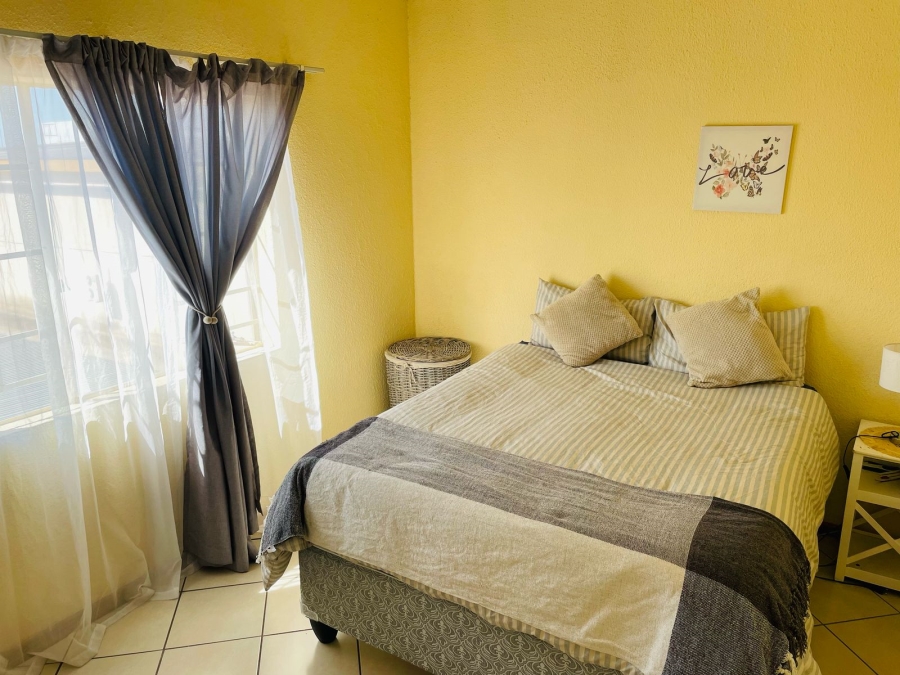 1 Bedroom Property for Sale in Rustenburg Central North West